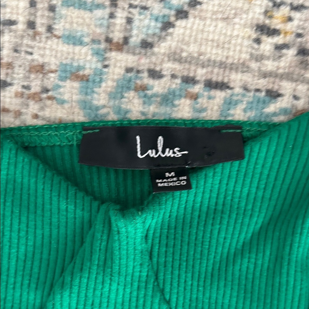 Lulu's Vibrant Green Ribbed Top - Picture 2 of 2
